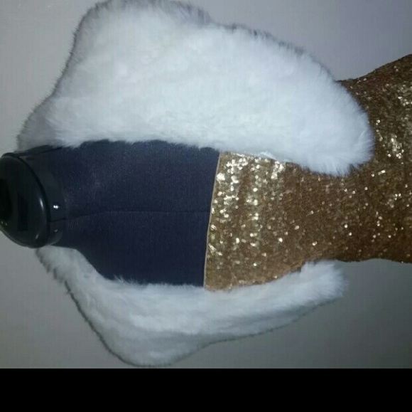 White fur stole - Picture 3 of 4