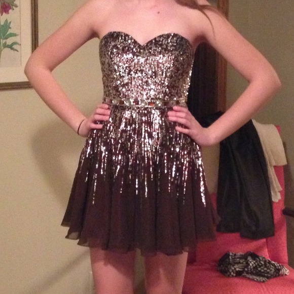 SALE Sherri Hill Sweetheart Neckline Formal Dress - Picture 2 of 3