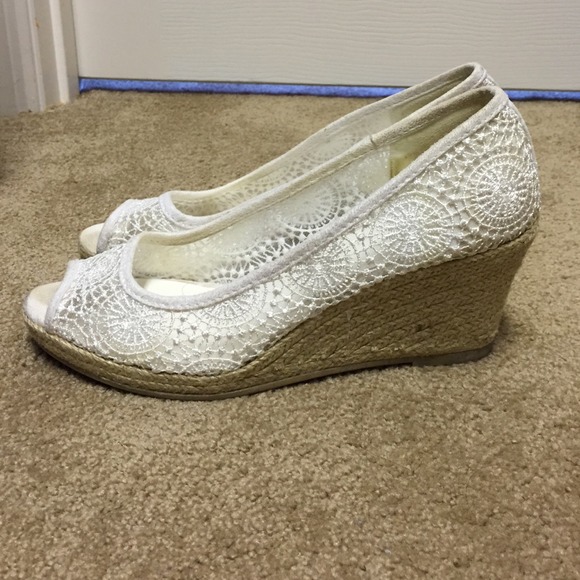 Crocheted wedges