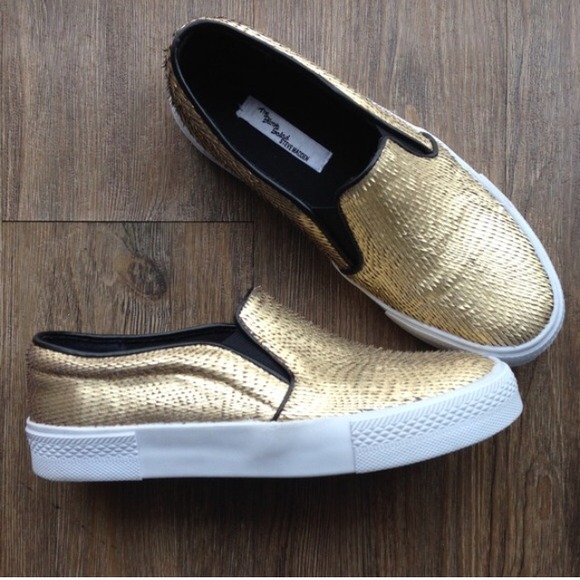 The Blonde Salad x Steve Madden sneaker