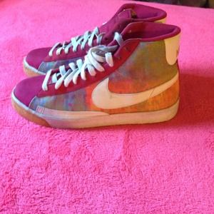 Nike High Tops!!