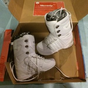 Thirty two brand snowboard boots! Size 10
