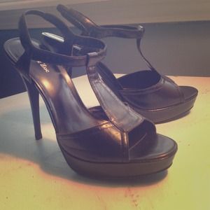 Eva & Zoe "Kitty" Leather Platform Heels
