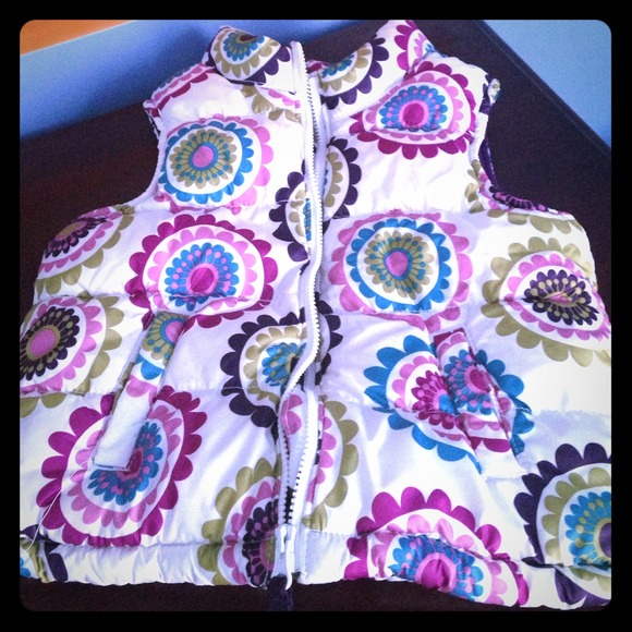 Girls 2T puffy vest