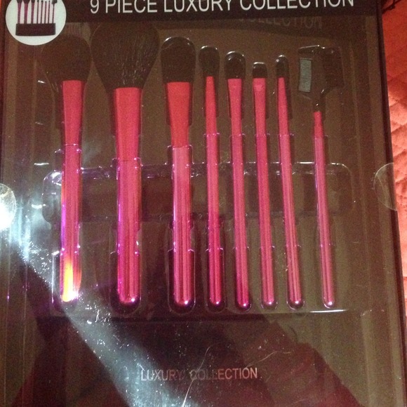 9 piece brush set NEW