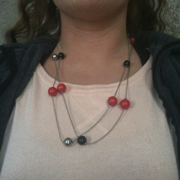 Necklaces - Picture 4 of 4