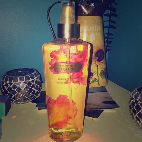Victoria secret coconut passion perfume