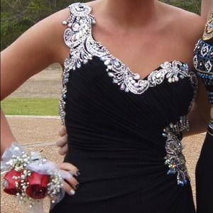 Black&silver Size 6 one shoulder long prom dress