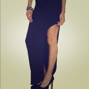 Black maxi skirt with slit