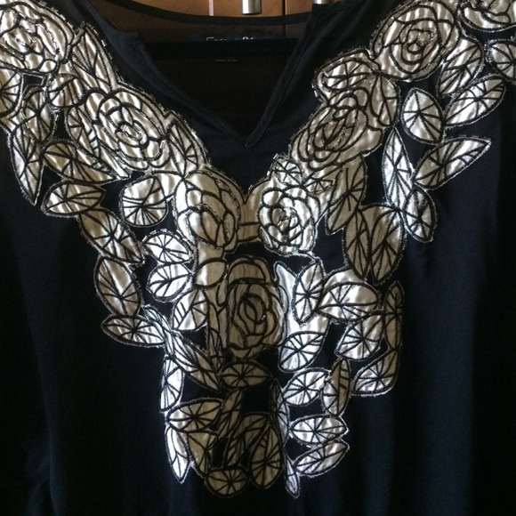 🐠SOLD in bundle🐠Black beaded blouse - Picture 2 of 4