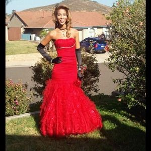 Sexy red mermaid prom dress!