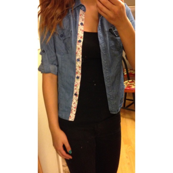 Alley Kat's top + Pac Sun shorts bundle (: