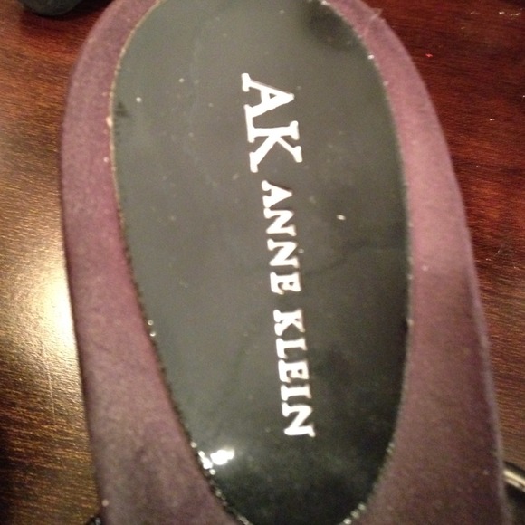 Sandals - Picture 2 of 3
