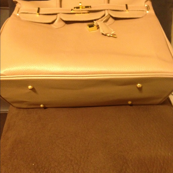 Isabella Rhea handbag! - Picture 3 of 3