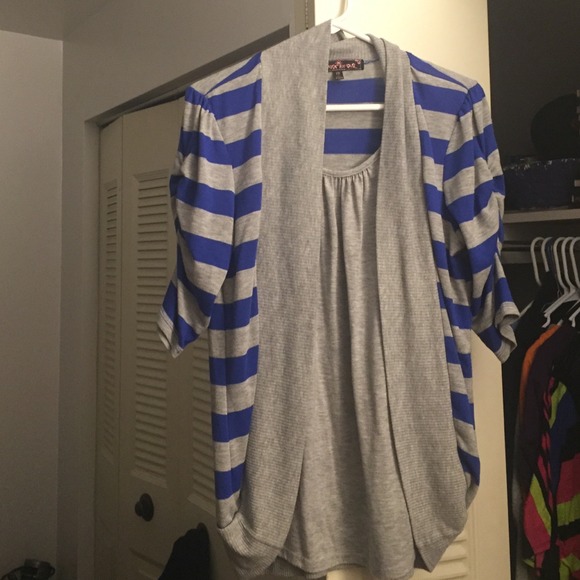 1x blue  top - Picture 1 of 2