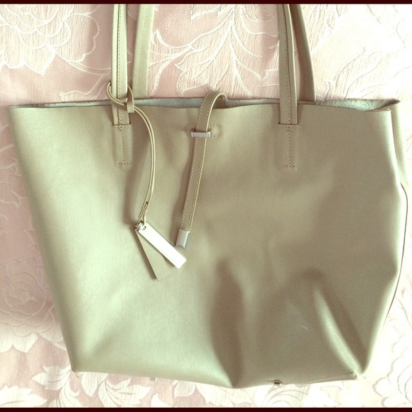 On HOLD Large Vince Camuto tote