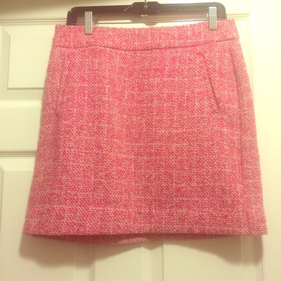 Tweed pink skirt!!