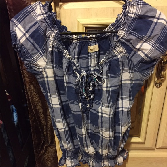 Hollister top.