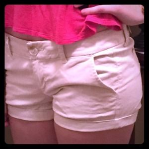 SOLD!! American Eagle Short Size 4 NWT!