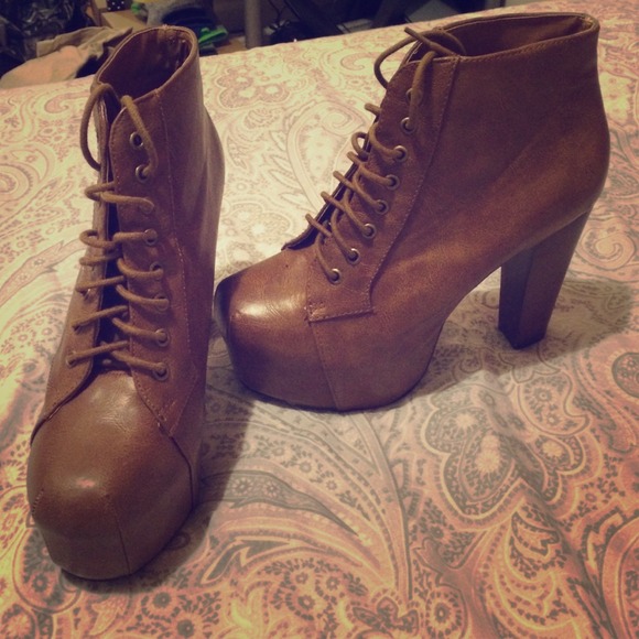 🚨platform booties🚨 trade or sell - Picture 1 of 1