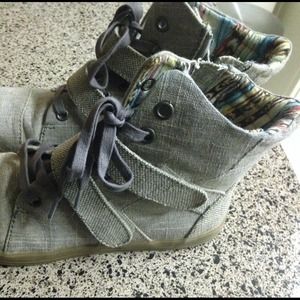 Gray sneakers, hightop