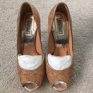 Badgley Mischka 
Willoe Glitter Cork Pumps size 6