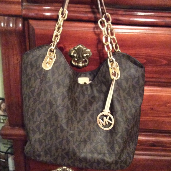 Authentic Micheal Kors purse