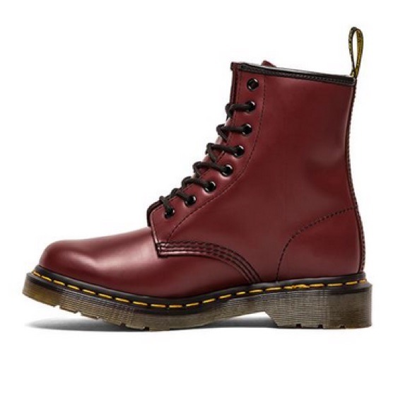 *RESERVED* (until jan 27th) Red Dr. Marten boots