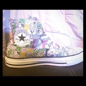 Price drop 💥Comic book inspired Converse W8