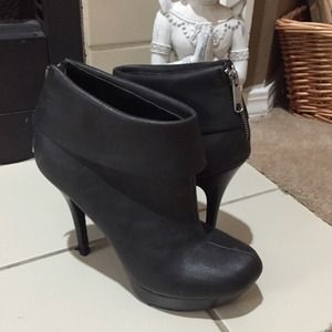 Jessica Simpson leather booties sz 8