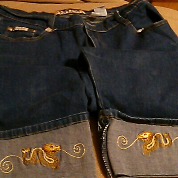 Capris - Picture 1 of 2