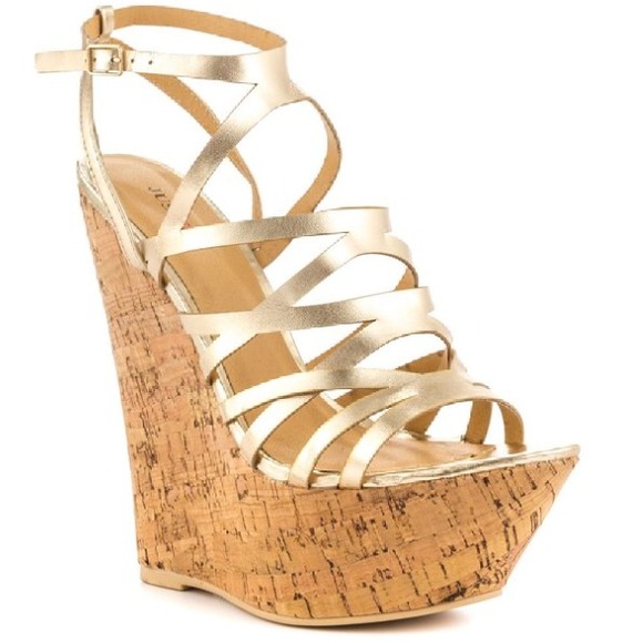 Alyssa - golden wedges