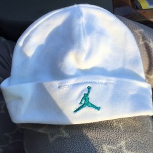 Baby boy hat cheaper on Ⓜ️