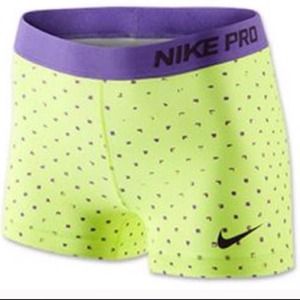 Matching Nike pro set