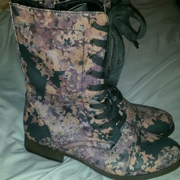 Mossimo Supply Co Zip Up Floral Boots