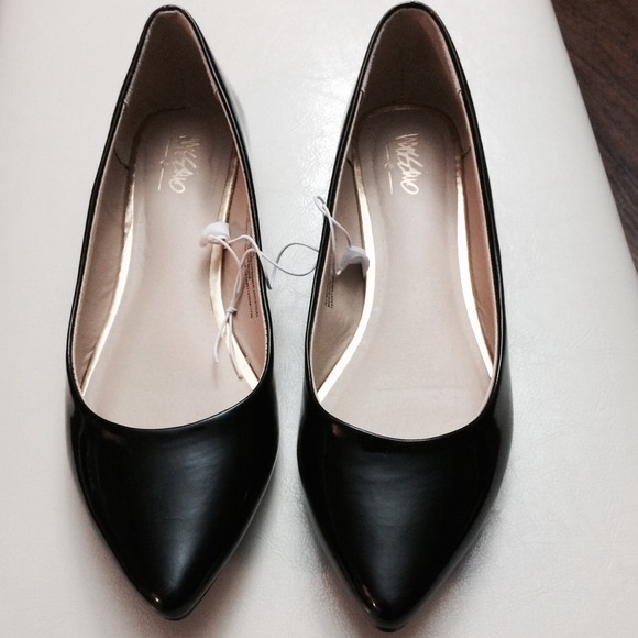 Cute new black flats