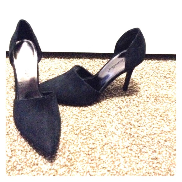 👠 Black Heels