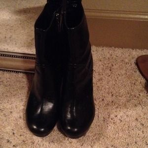 Guess boots