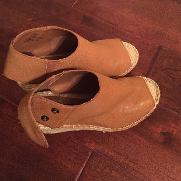 Steve Madden leather wedges - Picture 1 of 3