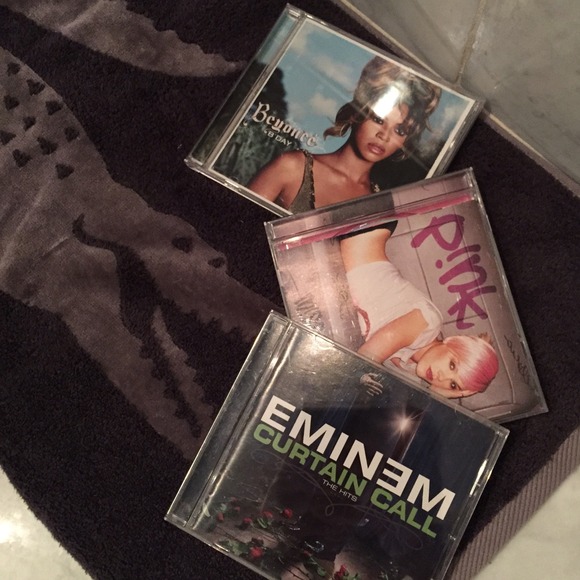 📀BUNDLE OF 3 CDS📀