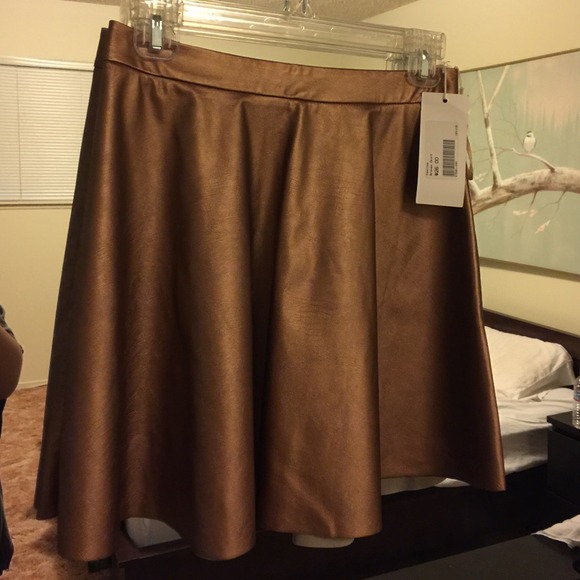 Lush brand new gold circle skirt - Picture 1 of 3
