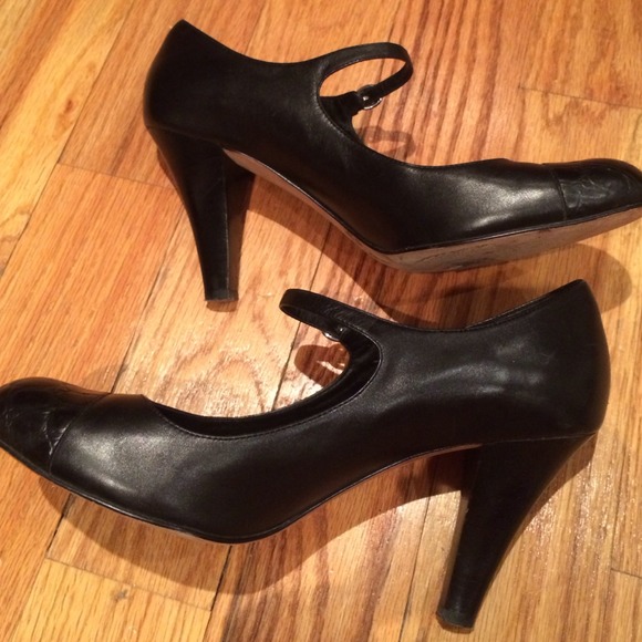 Brooks Brothers classic leather maryjanes