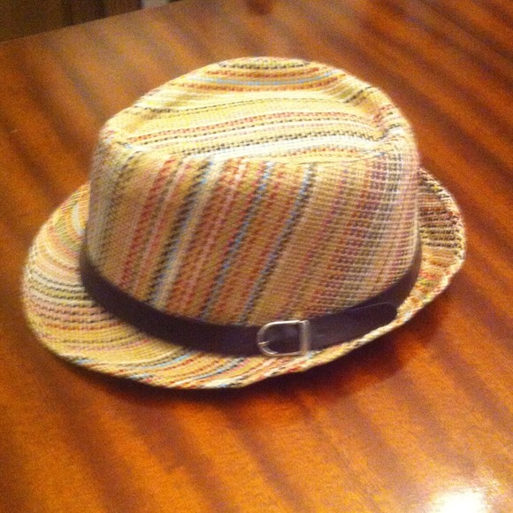 Fun trendy fidora hat