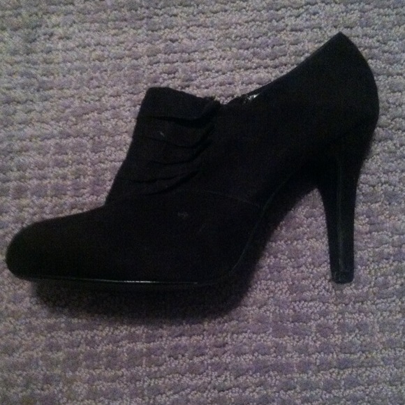 SOLD - Picture 2 of 4