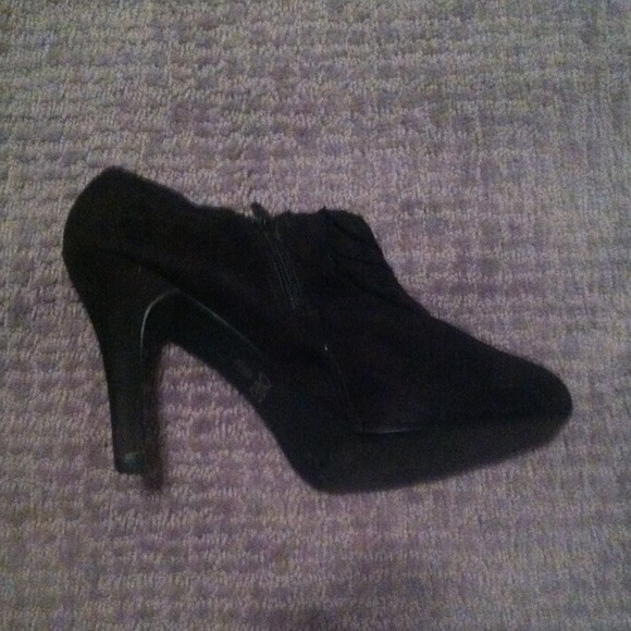 SOLD - Picture 4 of 4