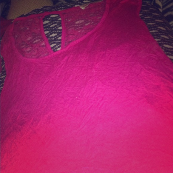 Magenta lace back shirt