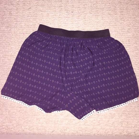 Shorts - Picture 2 of 2