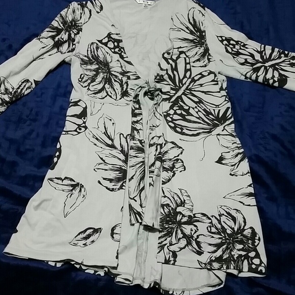 Cabi butterfly tunic