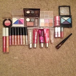 💄makeup bundle💄