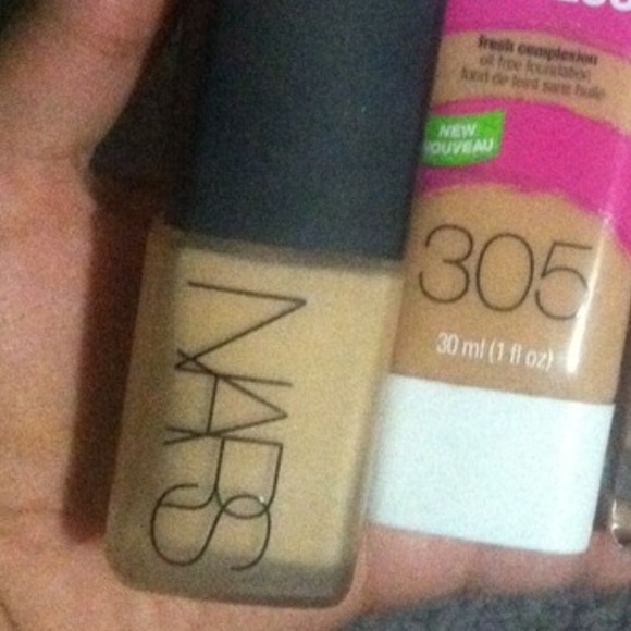 NARS sheer matte foundation